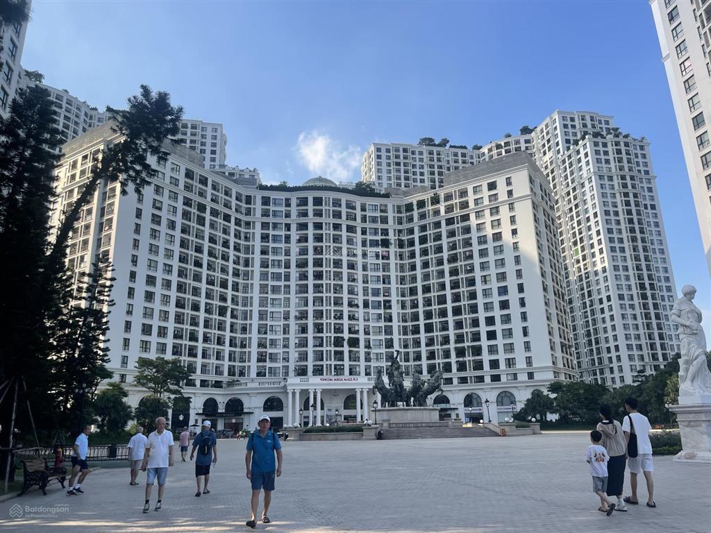 0975 750 *** chính chủ bán căn cc tòa royal city. dt 105m ban công đông nam giá chỉ hơn 9 tỷ