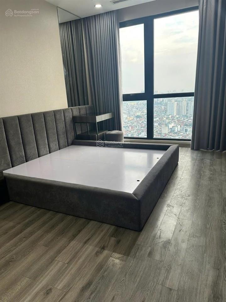 0975 750 *** chính chủ bán căn cc tòa royal city. dt 105m ban công đông nam giá chỉ hơn 9 tỷ
