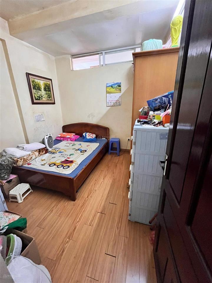 Chính chủ bán căn hộ tt nhà máy in tiền. nhà em tầng 2 dt sử dụng 120m2 giá hơn 3 tỷ 0975 750 ***