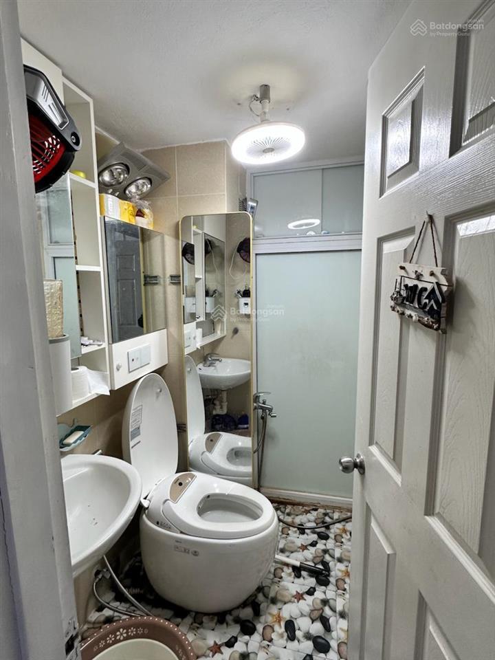 '0975 750 ***' chính chủ e cần bán căn hộ 70m 2ngủ 2wc. sổ lâu dài tặng ful nt giá hơn 4 tỷ