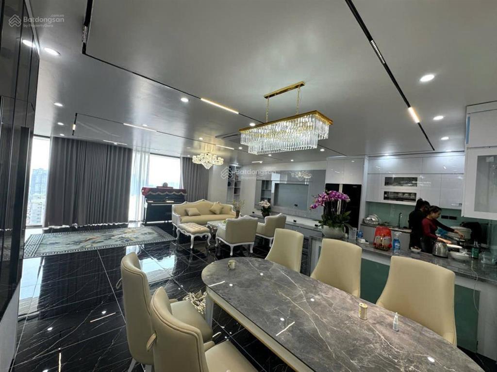 0975 750 ***' chính chủ cần bán căn duplex siêu rộng. 405m 2 tầng có 5 phòng ngủ giá tốt