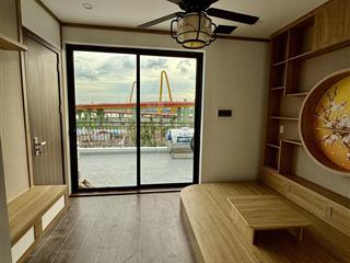 Cho thuê căn hộ dịch vụ 30m2 tại vinhomes royal island, 10 triệu vnd