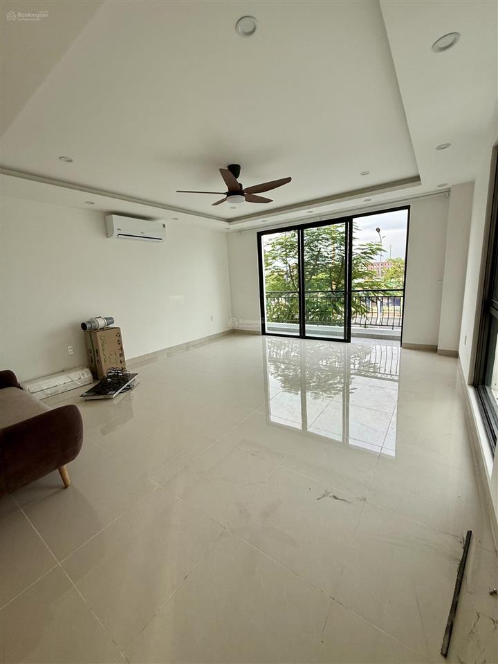 Cho thuê shophouse tại vinhomes royal island, 15 triệu vnd/th, 65 m2, giá ưu đãi