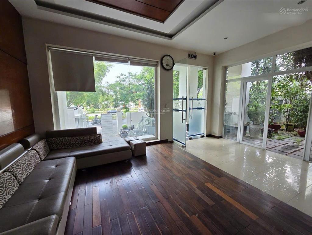 Giảm giá 10 tỉ tòa biệt thự lô 18 mặt đường lê hồng phong, 379m², sổ hồng chính chủ