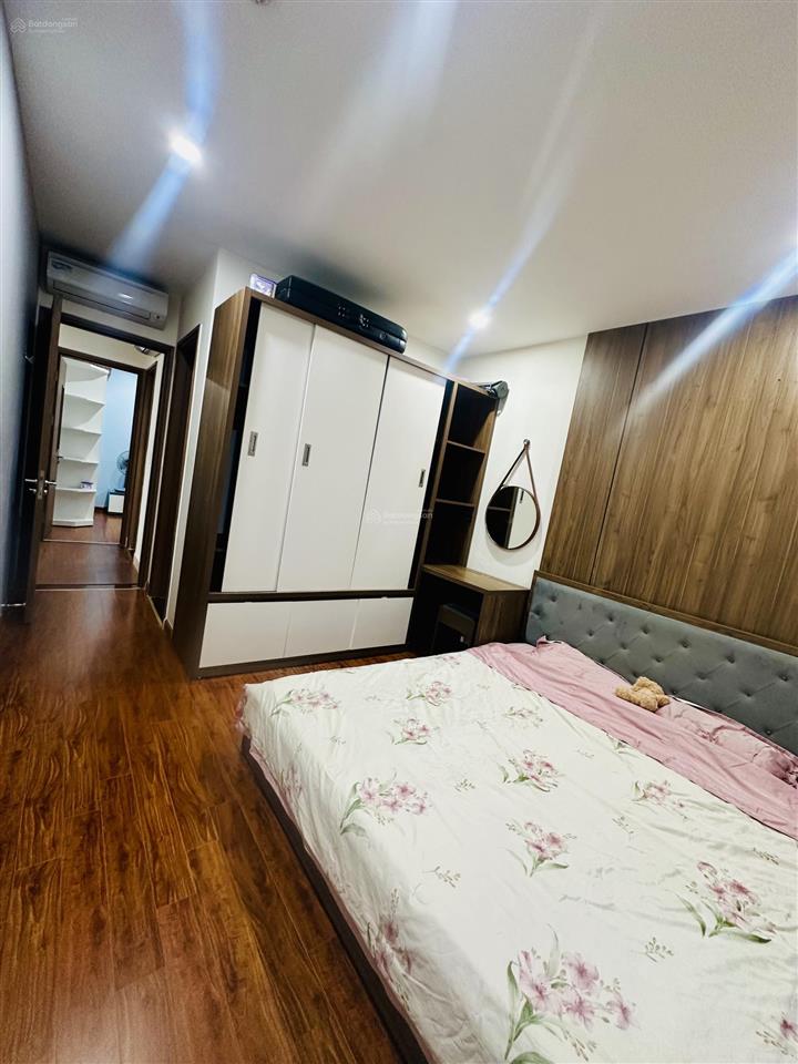 Cần bán căn hộ 2pn 2wc tầng trung view hồ an biên shp plaza 12 lạch tray giá 2.5 tỷ full đồ