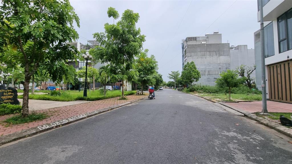 Giá tốt nhất trong 2 năm nay, lô đất 100m2 sau sở tài chính thành phố, vị trí kinh doanh được