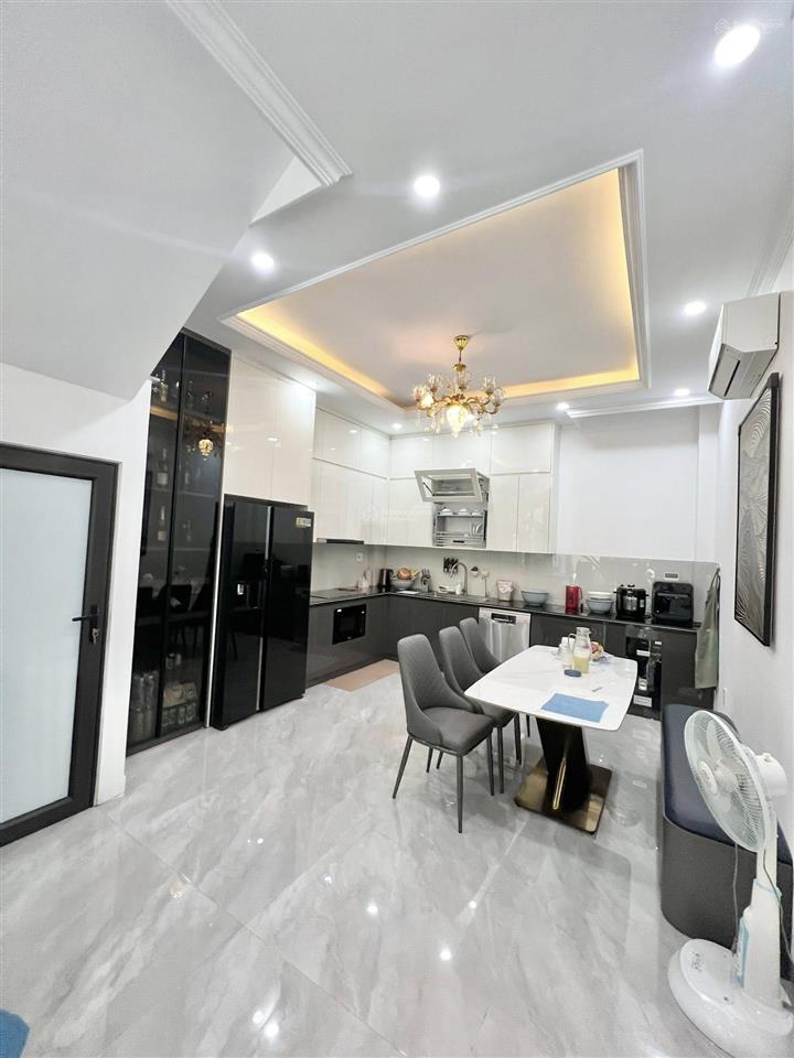 Bán căn nhà trục chính, nhà xây 4 tầng siêu đẹp dự án him lam, hồng bàng. giá 4,95 tỷ