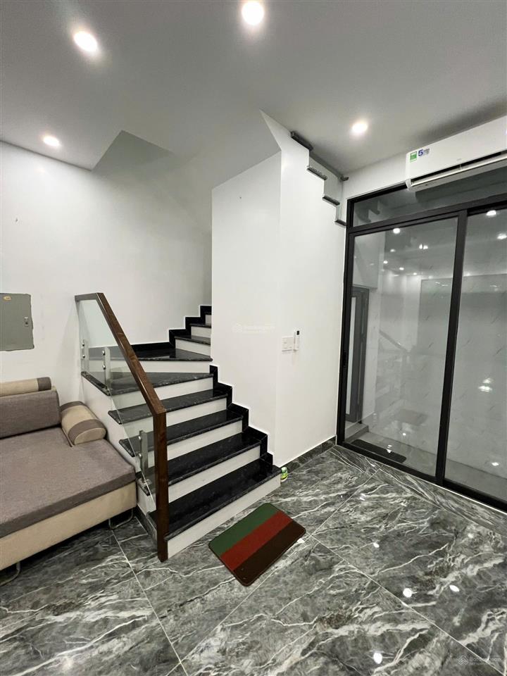 Chỉ 5,7 tỷ sở hữu ngay căn nhà vị trí đẹp đều đặn dòng tiền hàng tháng ngay sở dầu, hồng bàng