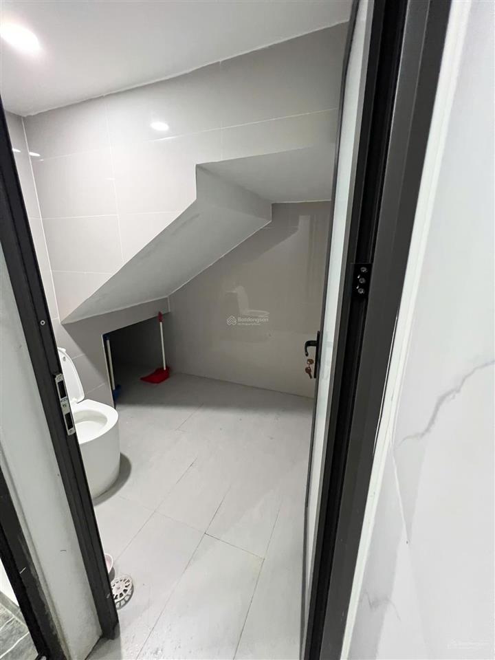 Chỉ 5,7 tỷ sở hữu ngay căn nhà vị trí đẹp đều đặn dòng tiền hàng tháng ngay sở dầu, hồng bàng
