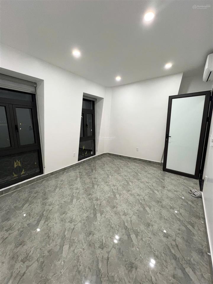 Chỉ 5,7 tỷ sở hữu ngay căn nhà vị trí đẹp đều đặn dòng tiền hàng tháng ngay sở dầu, hồng bàng
