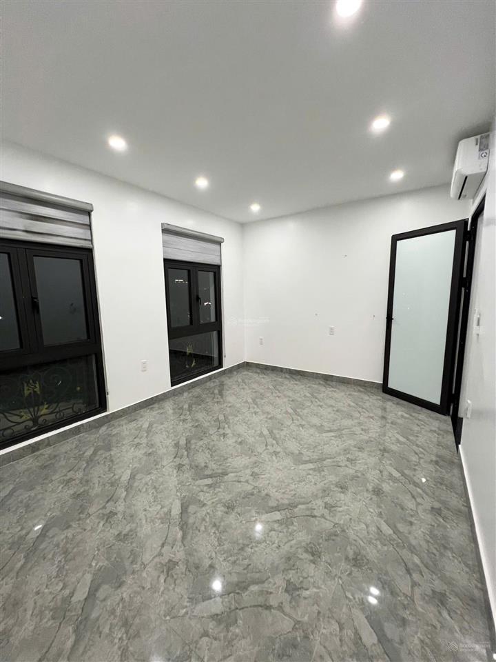 Chỉ 5,7 tỷ sở hữu ngay căn nhà vị trí đẹp đều đặn dòng tiền hàng tháng ngay sở dầu, hồng bàng