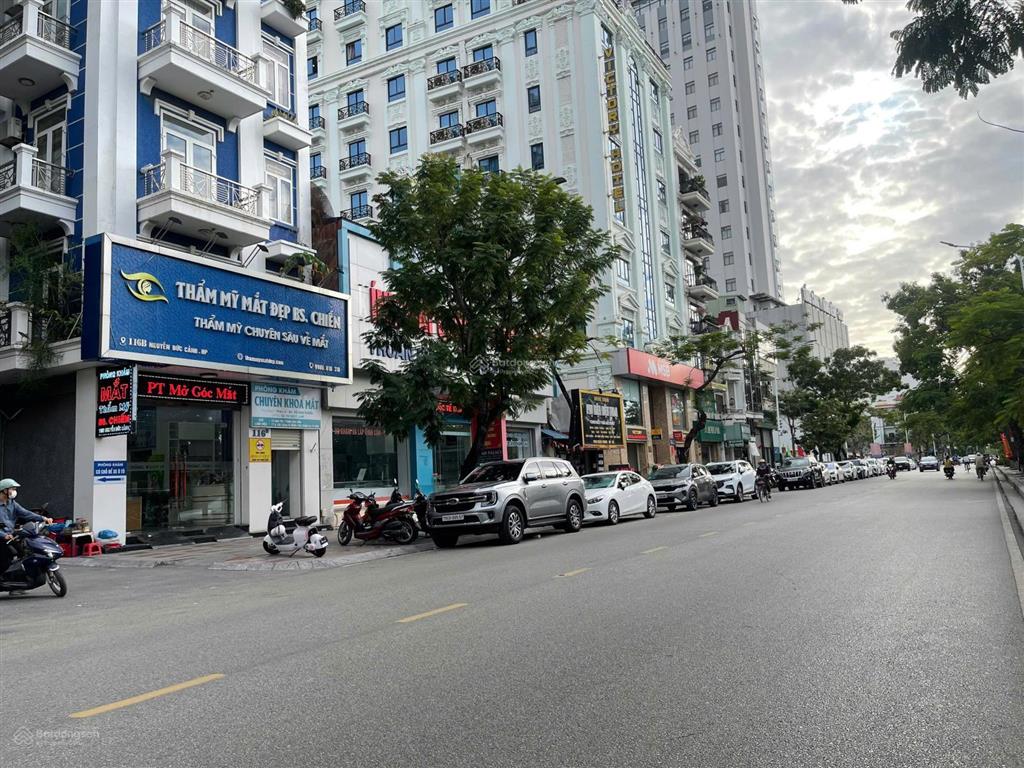 Bán nhà 42m2 mặt đường nguyễn đức cảnh, vị trí đẹp, vỉa hè rất rộng để kinh doanh. giá 15,x tỷ