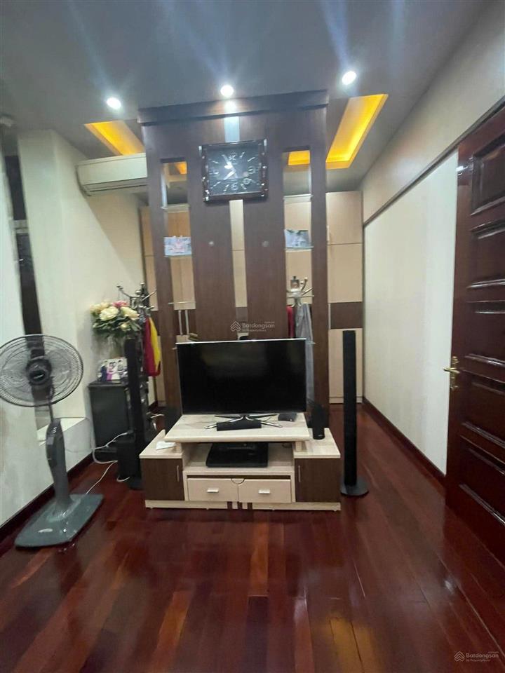 Bán nhà 90m2 tặng nhà 7 tầng đường 7m cách hồ tam bạc 100m mà giá chỉ 11,3 tỷ