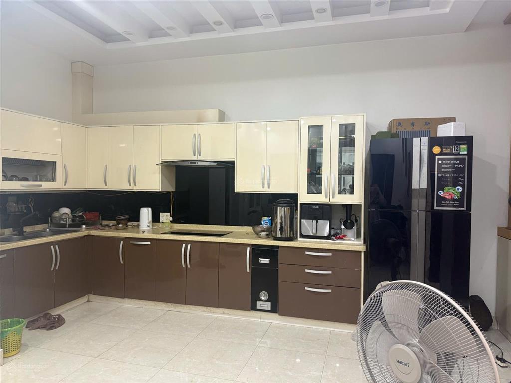 Bán nhà 90m2 tặng nhà 7 tầng đường 7m cách hồ tam bạc 100m mà giá chỉ 11,3 tỷ