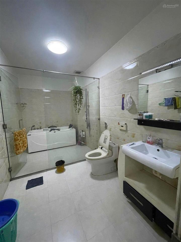 Bán nhà 90m2 tặng nhà 7 tầng đường 7m cách hồ tam bạc 100m mà giá chỉ 11,3 tỷ