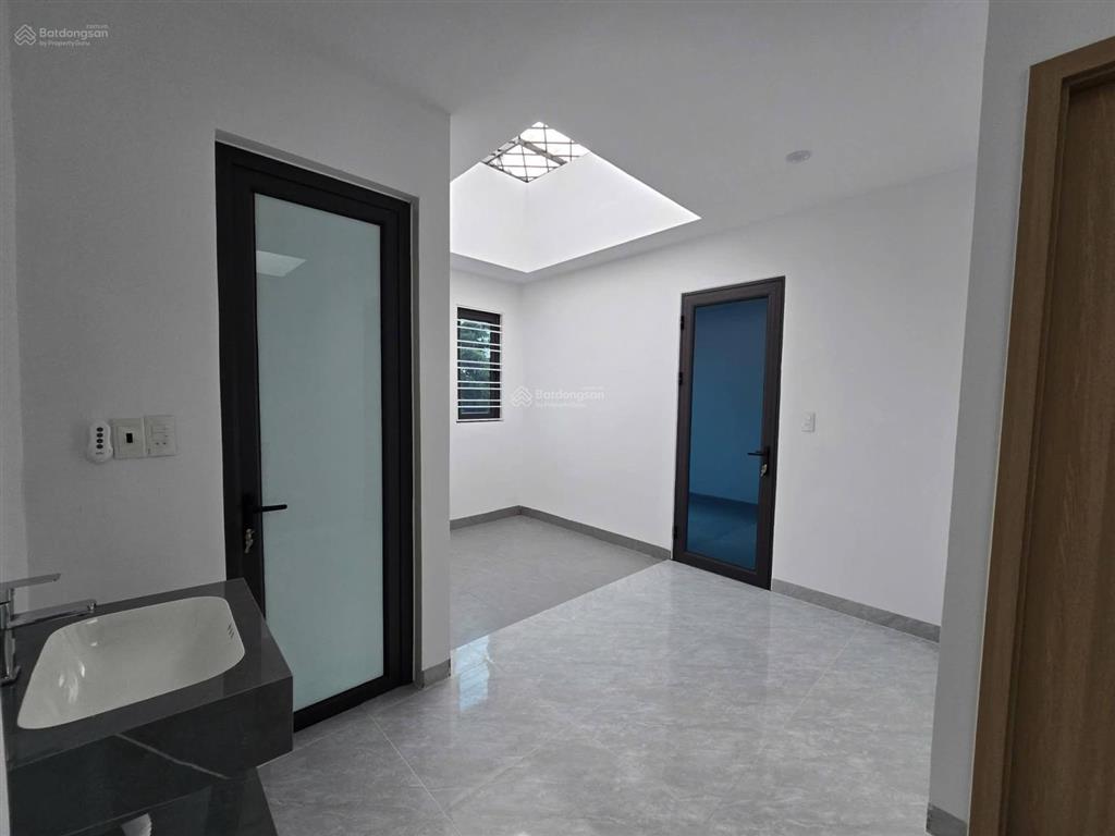 Nhà 47m2 xây 3 tầng đẹp, đường thông 4m, lại lô góc ngay quỳnh cư, hồng bàng, chỉ 2,35 tỷ