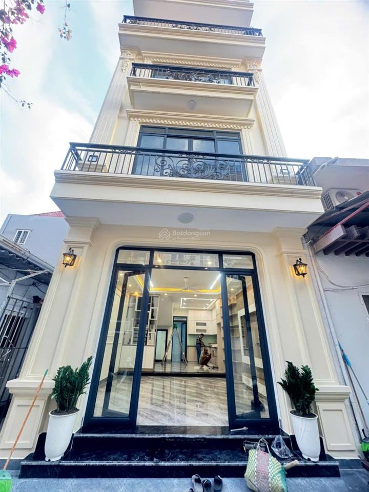 Bán nhà 4 tầng mới tinh, dt 50m2 ngõ rộng gần 5m, ô tô đỗ cửa ngay metro, sở dầu, giá 4.95 tỷ