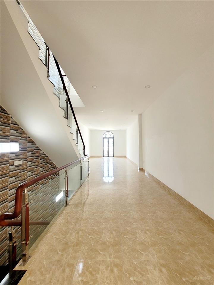 Bán nhà kdc lý chiêu hoàng bình tân, giáp quận 6  4x25m  5 tầng  6pn  giá 10,5 tỷ