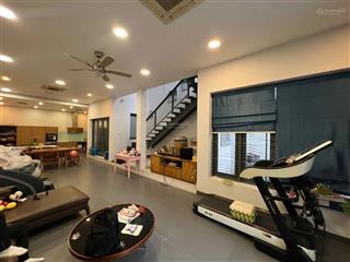 Bán biệt thự bình tân, đối diện bến xe miền tây  ngang 10x20  trệt, lầu  4pn  15 tỷ