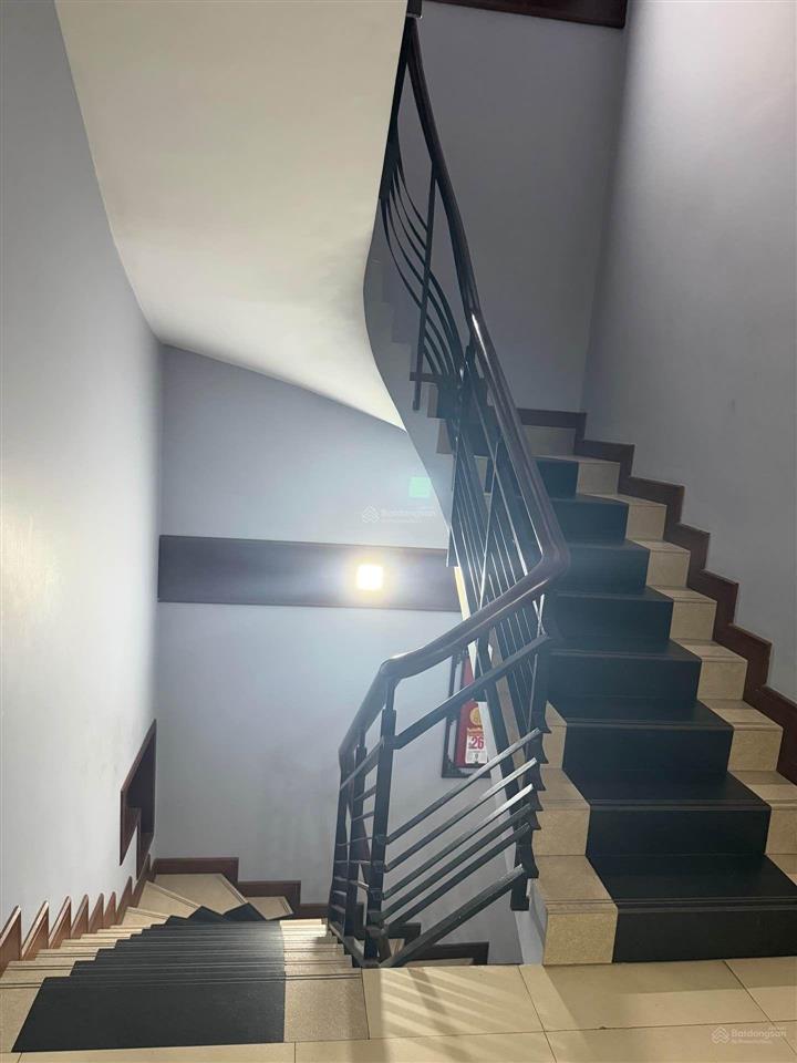 Nhỉnh 22 tỷ  biệt thự đường số 5 khu tên lửa bình tân  8x21  3 tầng  4pn