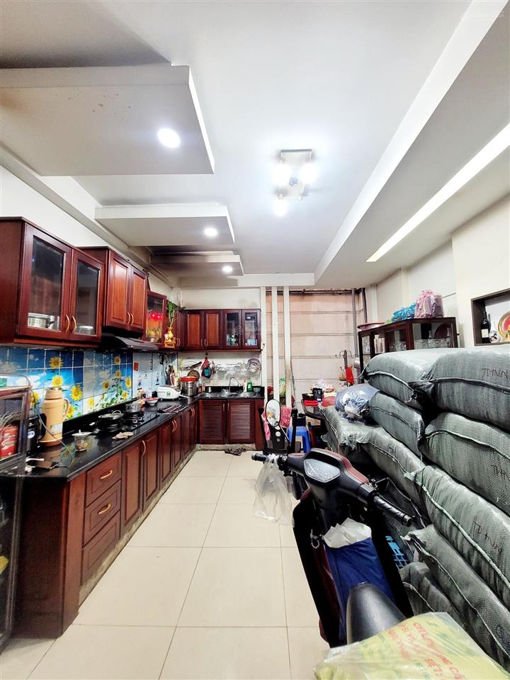 Mặt tiền đường tên lửa, quận bình tân  kinh doanh đỉnh 4x20  4 tầng  giá 13 tỷ tl