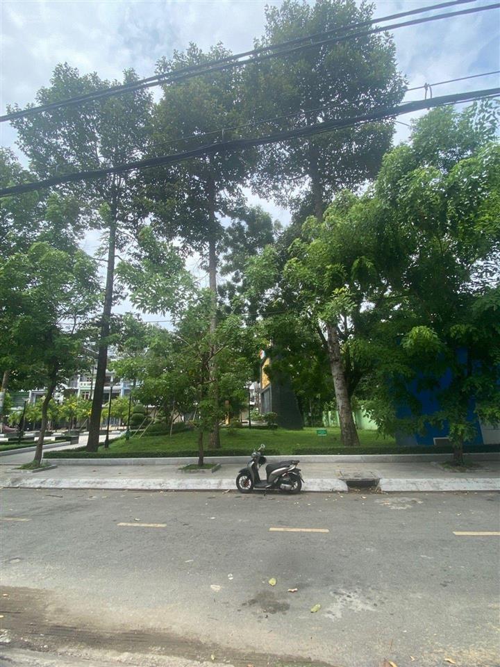 Bán đất kdc bình phú, quận 6  đường 14m thông  view công viên  4x20  8,9 tỷ tl