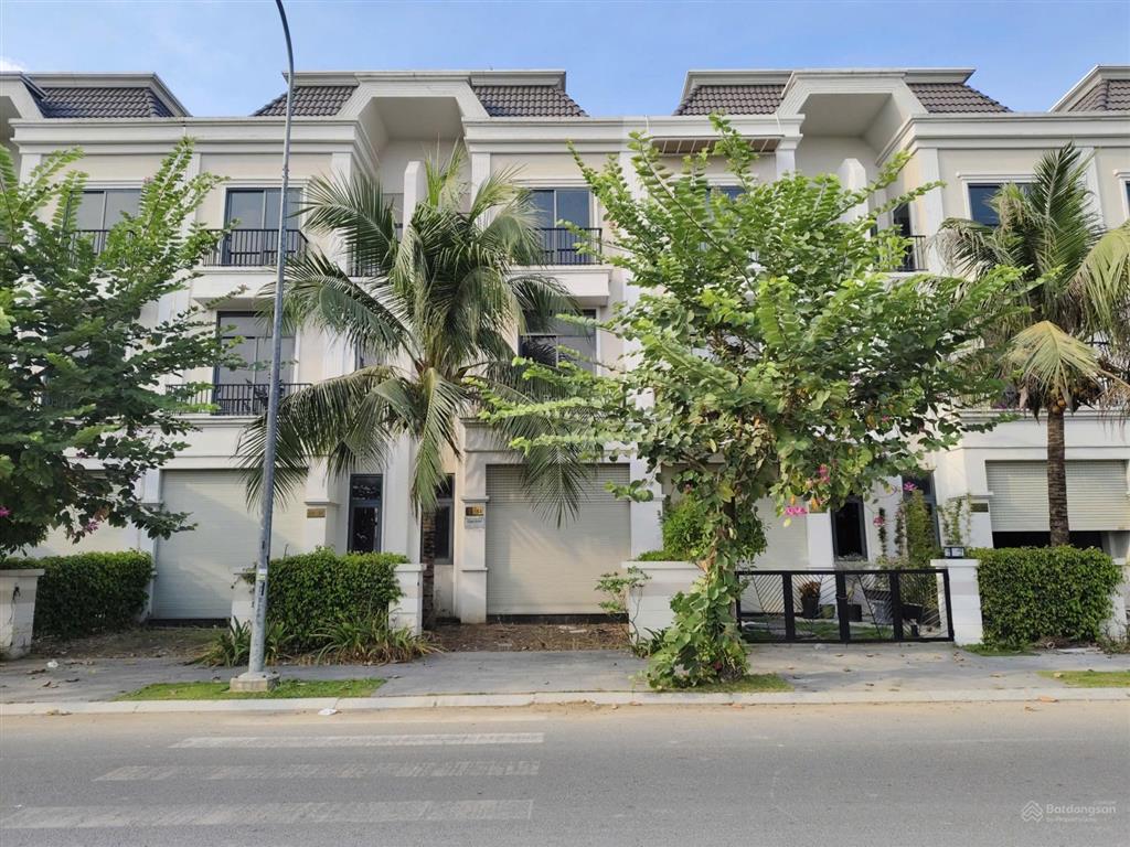 Cho thuê nhà nguyên căn phúc an city  có nội thất