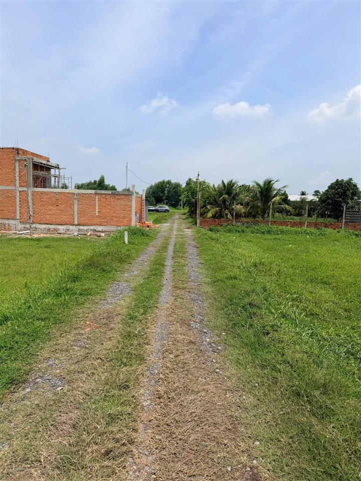 Đất full thổ cư giá f0 liền kề vinhomes long an!