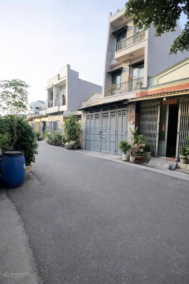 879/ hương lộ 2 nhà mới hẻm thông 8m, 64m2 giá chưa tới 5.35t, sổ hồng riêng