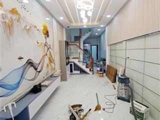 Hiếm quận 6 cách mặt tiền văn thân 10m, nhà 1 trệt 1 lầu 4 pn hẻm 3m 45m2 giá nhỉnh 5tỷ