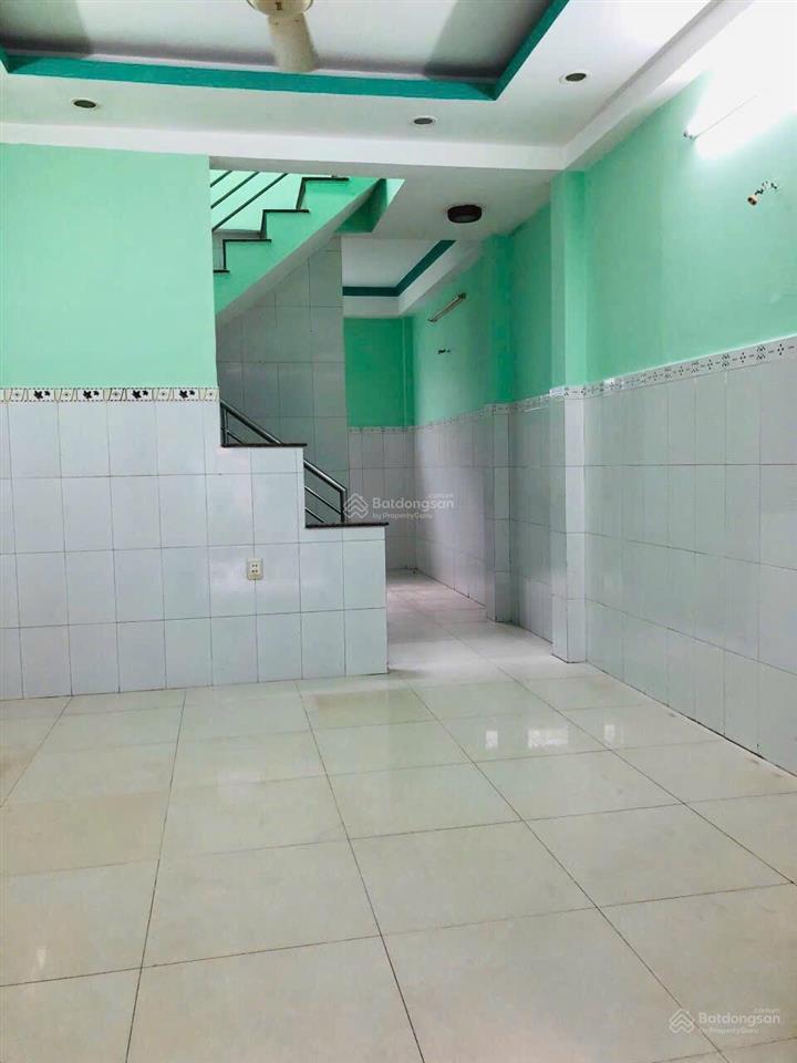 Nhà gần ngã tư 4 xã ngay lê văn quới, hẻm ô tô, 38.5m2 giá 4.3 tỷ, chính chủ gửi không chênh giá