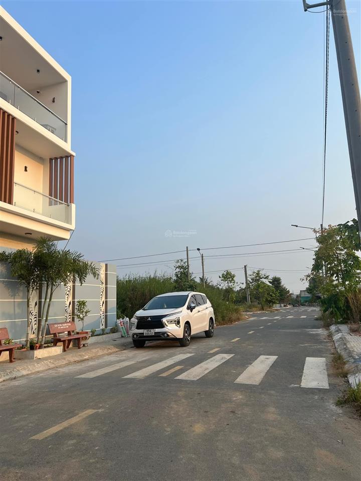 Đất đường nhựa đường đoàn nguyễn tuấn sau lưng chợ hưng long khu dân cư đồng bộ toàn nhà cao tầng