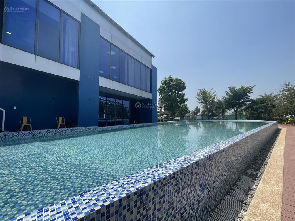 Chính chủ ngộp gửi lô đất 100m2 trục đường thông chợ hưng long dự án the sol city đã có sổ hồng