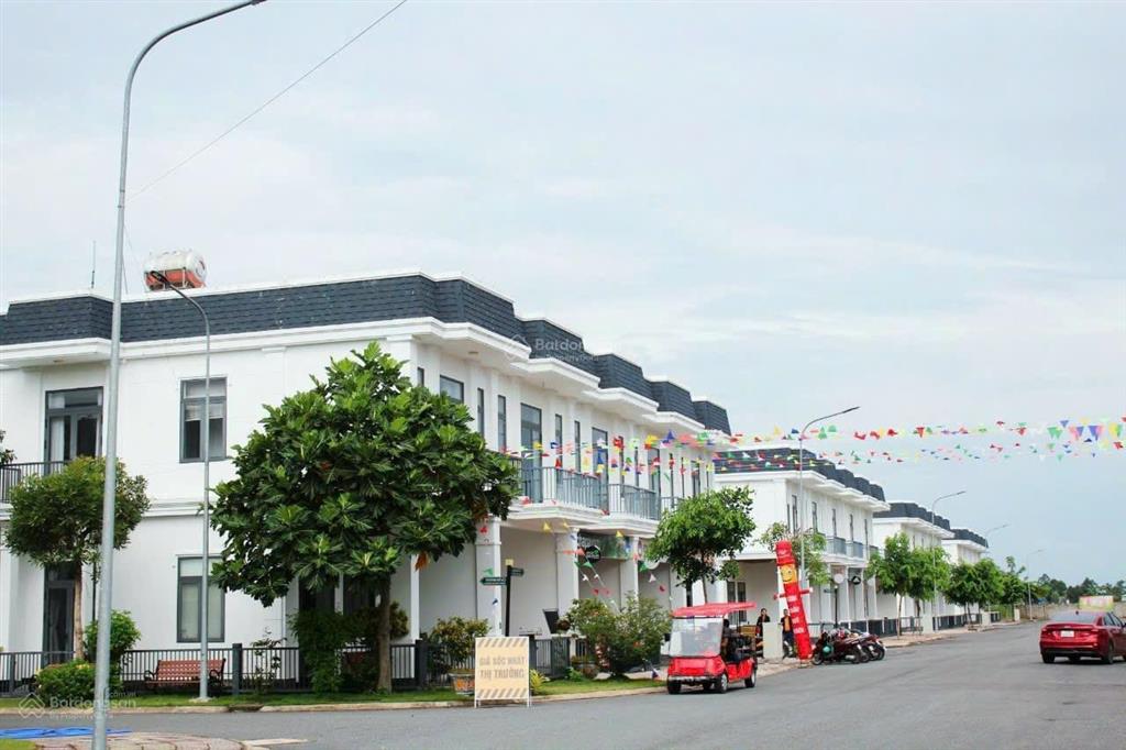 Chính chủ bán nhanh lô đất 80m2 đường nhựa đối diện kcn đức hoà 3 ngay gần khu vin tân mỹ chỉ 820tr