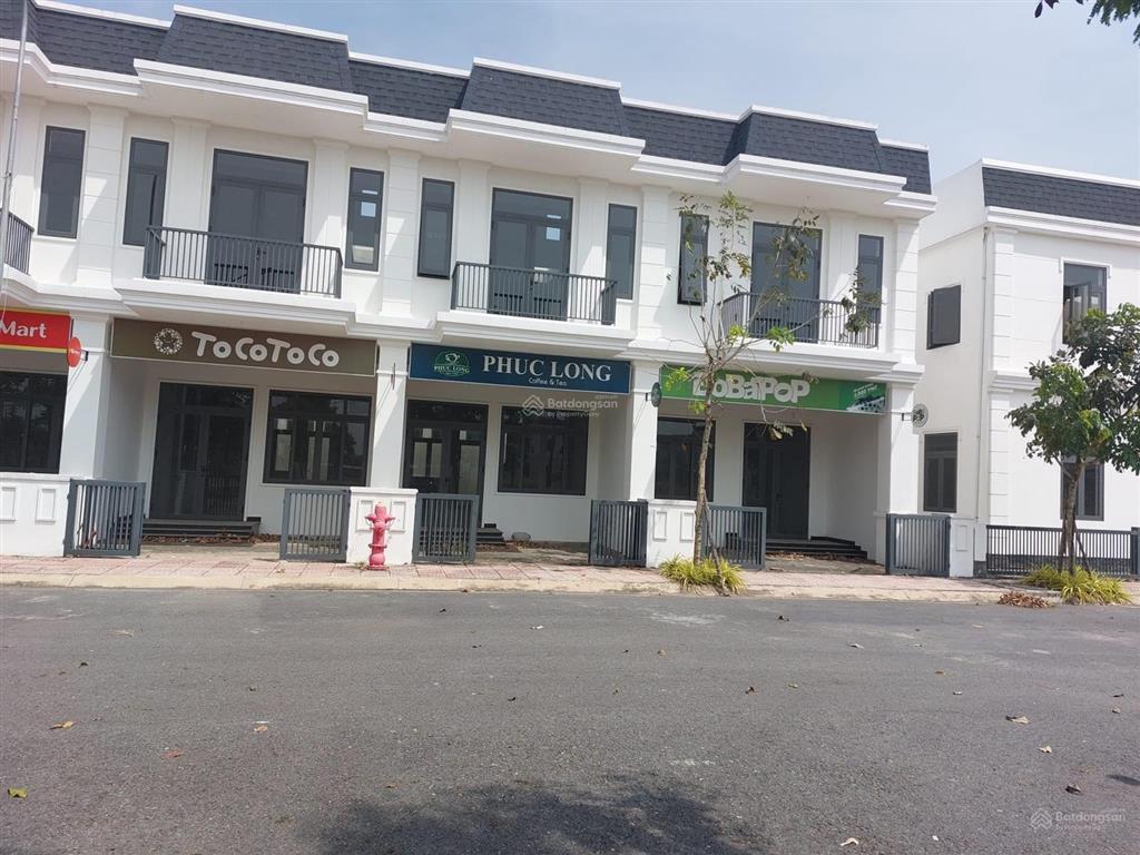 Chính chủ bán nhanh lô đất 80m2 đường nhựa đối diện kcn đức hoà 3 ngay gần khu vin tân mỹ chỉ 820tr