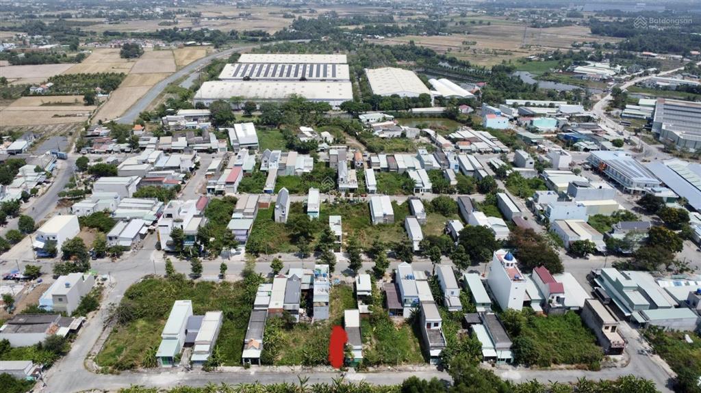 Bán đất tại đường 833b, 1.6 tỷ, 110m2 giá siêu hời hàng hiếm. ngay chợ long cang, cách chợ chỉ 50m