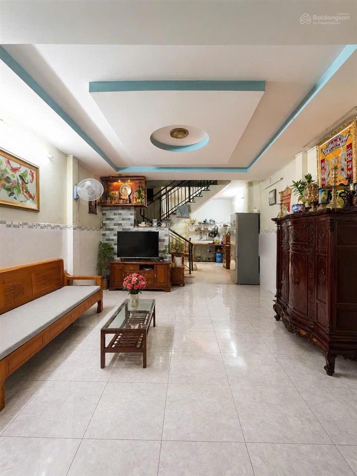 Nhà cũ tiện sửa chữa 40m² hẻm oto đường hương lộ 2 chỉ 3ty850