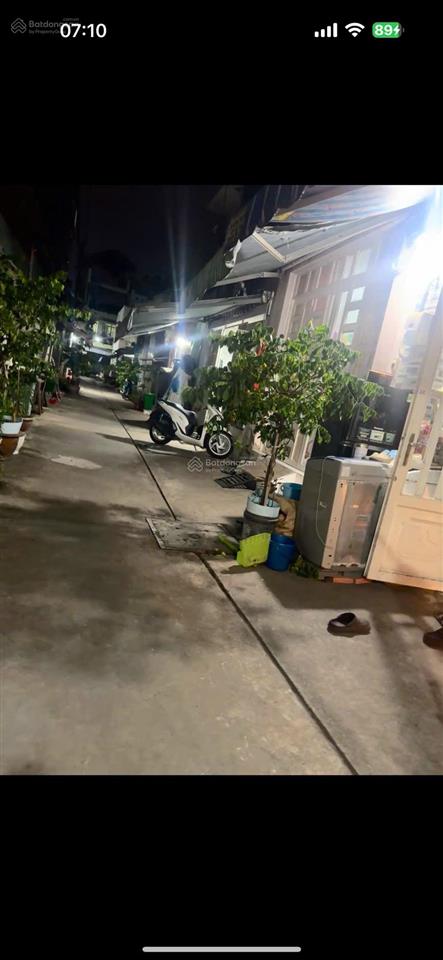 Nhà cũ tiện sửa chữa 40m² hẻm oto đường hương lộ 2 chỉ 3ty850