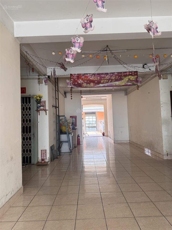 Căn hộ 73m (8x10m) cây da sà bình trị đông bình tân giáp q6 2pn 2wc ban công thoáng, giá 2,35 tỷ
