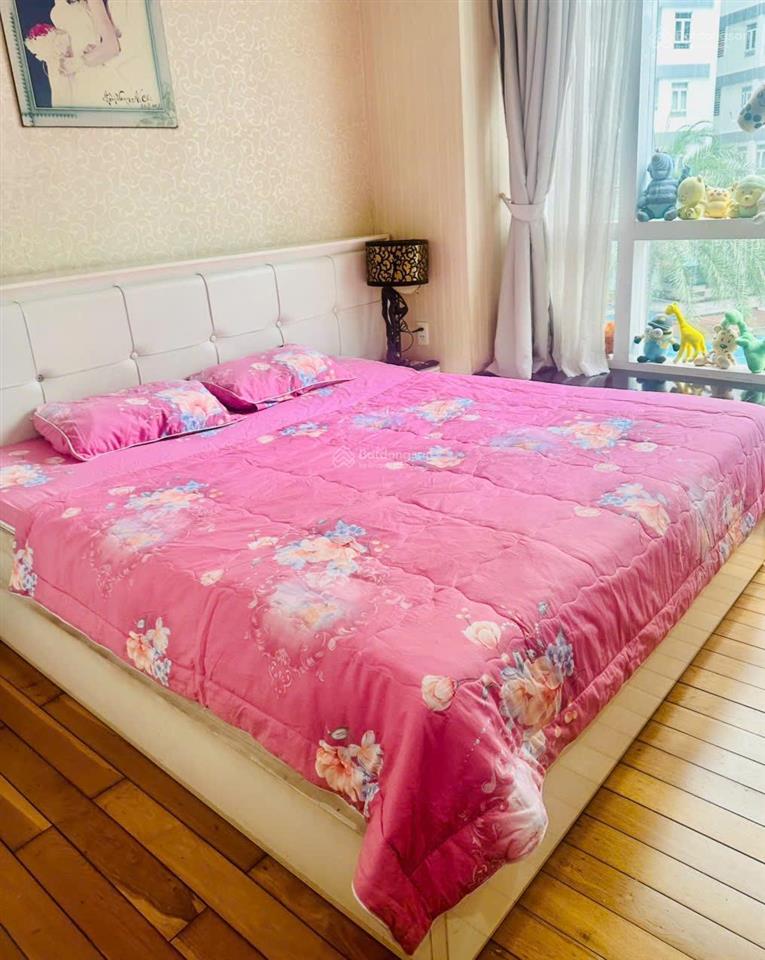 Bán căn hộ him lam riverside 2pn/95 m2 có ba con phòng khách
