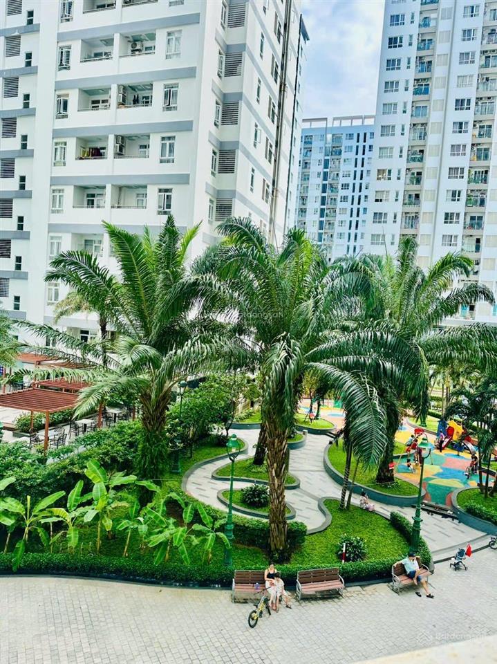 Bán căn hộ him lam riverside 2pn/95 m2 có ba con phòng khách