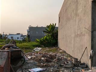 Bán đất đường 826c long hậu 4,5*22m, giá 1,7 tỷ, hẻm xe hơi, shr, gần sg village, kcn long hậu