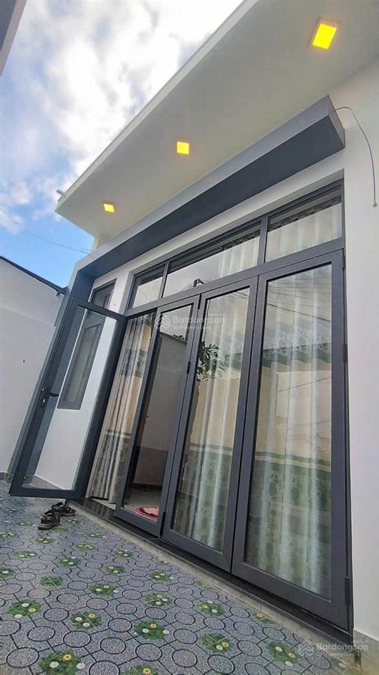 Bán nhà đẹp 5*20m, đường xe hơi 10m, giá 3,6tỷ, nguyễn văn tạo long thới nhà bè, sổ riêng, sang tên