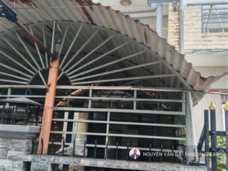 Bán nhà 2 tầng 5,5*20m, giá 3,6 tỷ, nguyễn văn tạo, shr, kế kcn hiệp phước, gần trường thành công