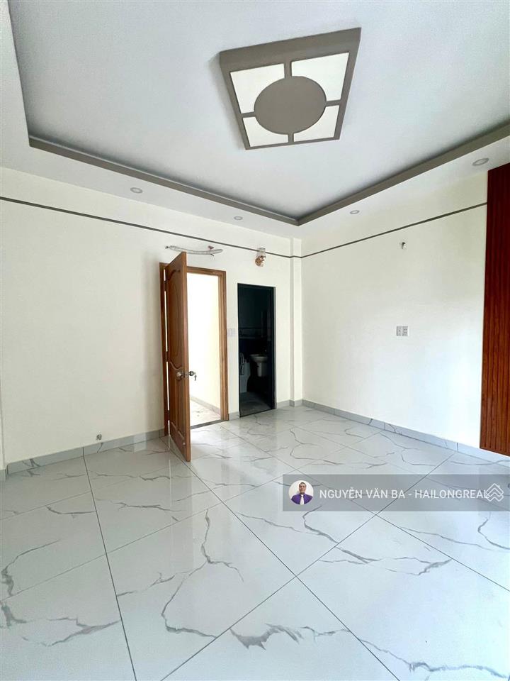 Bán nhà kdc hoàng hoa long hậu 4tầng 4,3*14m, giá 4,15tỷ, đường 10m, kế sg village