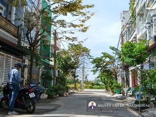 Bán nhà kdc hoàng hoa long hậu 4tầng 4,3*14m, giá 4,15tỷ, đường 10m, kế sg village