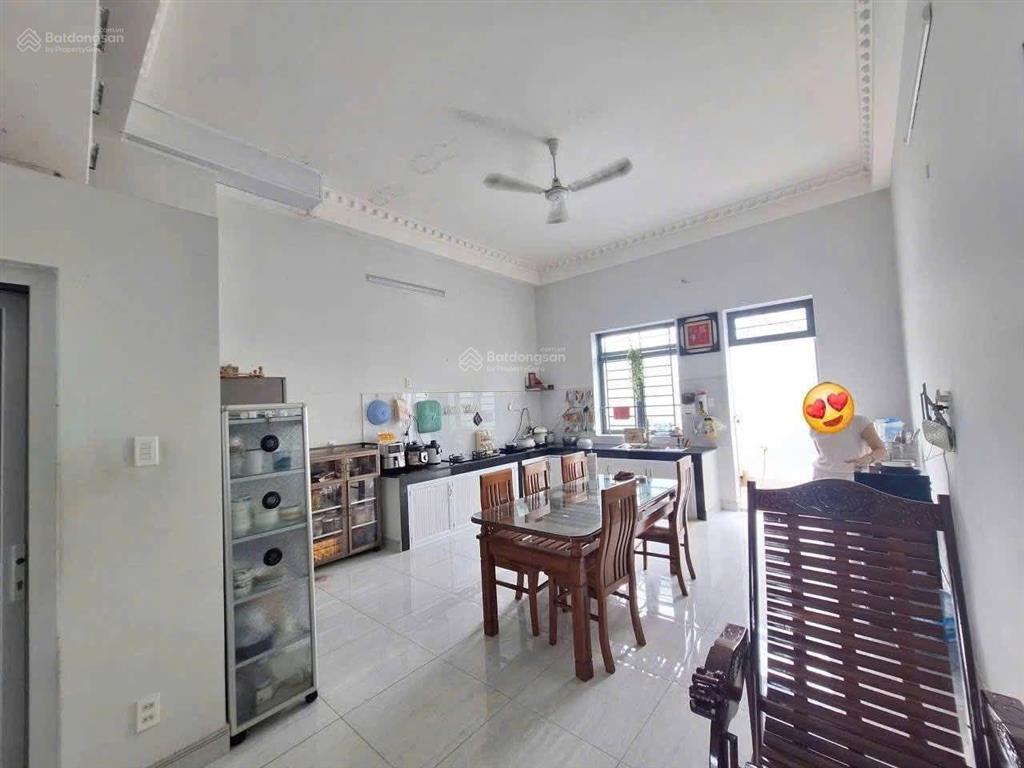Bán nhà 3 tầng 5*26m, chỉ 6 tỷ, hẻm xe hơi 6m lê văn lương, shr, gần làng đại học nhơn đức