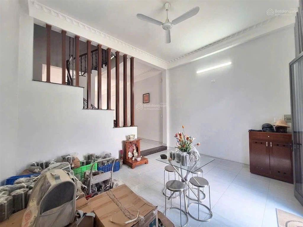 Bán nhà 3 tầng 5*26m, chỉ 6 tỷ, hẻm xe hơi 6m lê văn lương, shr, gần làng đại học nhơn đức