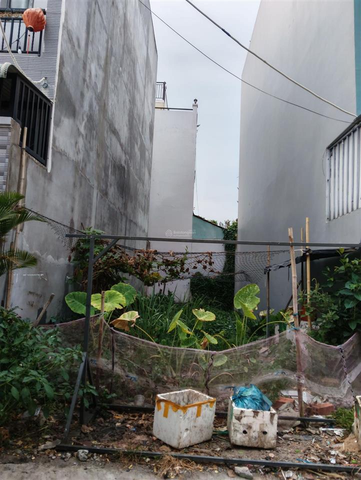 Bán đất kdc hoàng hoa 4,3*15m, giá 2,45 tỷ, đường 10m, sát sg village, t&t millennia, lê văn lương