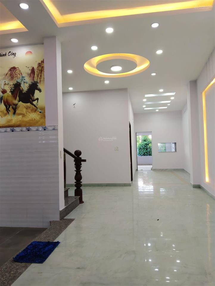 Bán nhà 2 tâng siêu to 5,8*22m, giá 5,8 tỷ, đường xe tải 7m, nguyễn bình nhà bè,shr, gần làng đh